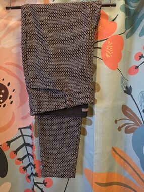 Maurices Black & White Geometric Ponte Stretch Pants